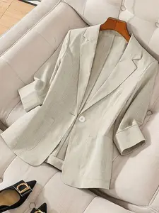 A women's solid color fashionable lightweight elegant high-end three-quarter sleeve blazer, suitable for spring and summer, ideal for commuting and daily wear.