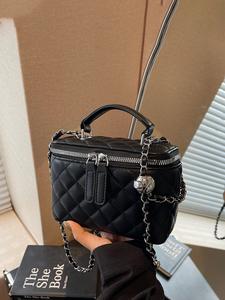 women's fashion quilted chain decorated handbag, casual versatile crossbody bag for daily commuting, trendy all-match commuter bag for work, handbag sling bag, everyday bags