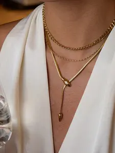This Unique Snake Shaped Stainless Steel 18k Gold Plated Anti Allergy Necklace Is Paired In A Street Casual Hip Hop Style