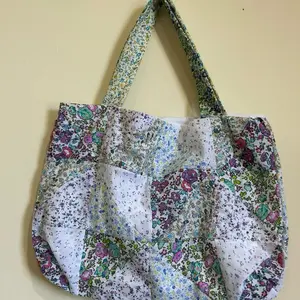 Vintage Floral Style Patchwork Tote - Colorful Patchwork Design with Floral Patterns