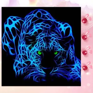 5D DIY Full Diamond Round Diamond Painting - Diamond Art Kit Bling Leopard Mosaic, Canvas - DIY Home Decoration, Wall Art, Suitable for Halloween and Christmas, Birthday and Anniversary Gifts