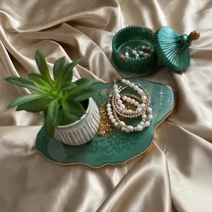 Serving tray | Resin geode | Glam decor | Perfume platter | Gift| Perfume organiser | Vanity tray| Luxury