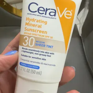 Product Review of CeraVe Sheer Tint Hydrating Mineral Sunscreen SPF 30 from A**l