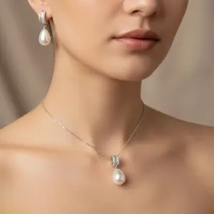 Royal Gala earrings 01