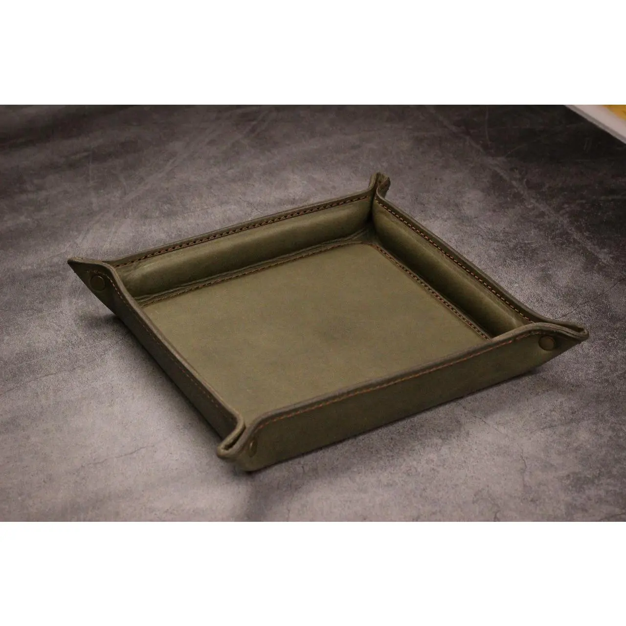 Luxury Leather Valet Tray - Grey Minerva