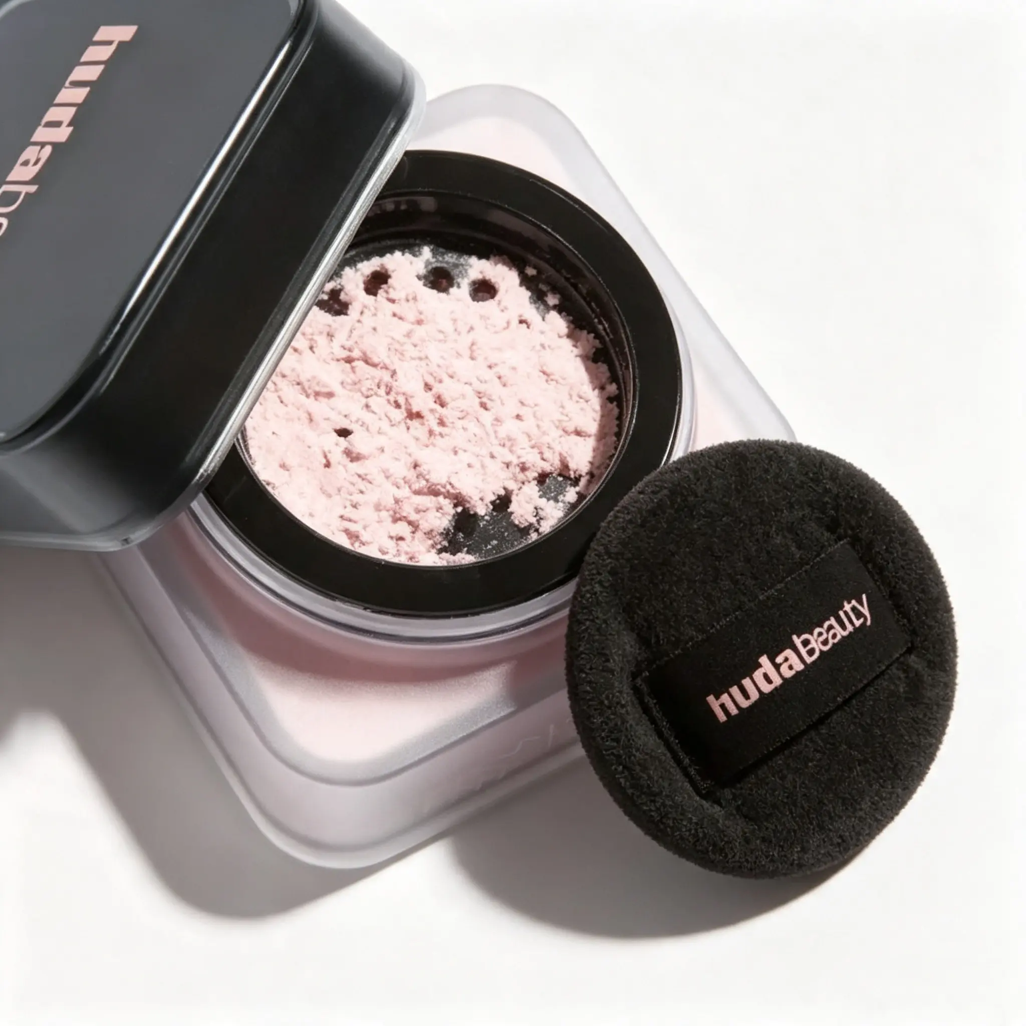 HUDA BEAUTY Mini Easy Bake Loose Baking and Setting Powder, Oil Control Matte Finishing Powder, Blurring Long Lasting Makeup Fix for Daily Travel Use