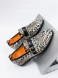 1 Pair Men's Plus Size Loafers Leopard Print Buckle Decoration Metal Buckle Ornament Street Wear&Party Outing - Leopard Print Upper, Easy Slip-onEye-catching Personality