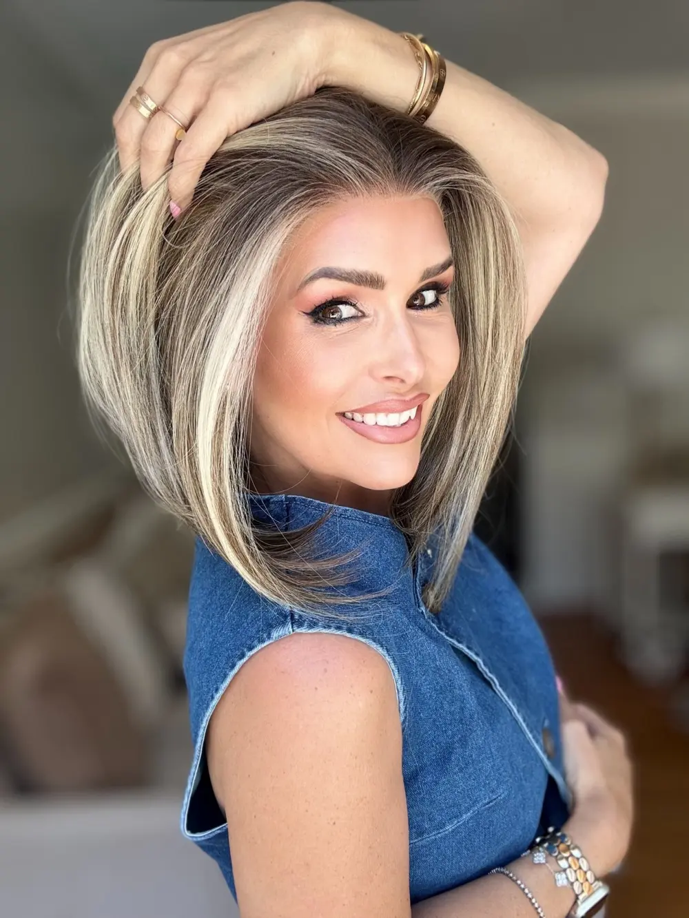 AISOM New Release Caris Iced Latte Short Bob Wig Cut Free Part Lace Front Wig 12 Inches Very Low Density Natural Looking Glueless Wig High Quality