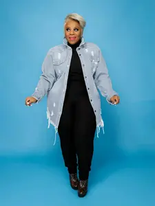 Women's Plus Size Denim Jacket with Fleece Lined Pockets Warm Sherpa Trucker Coat