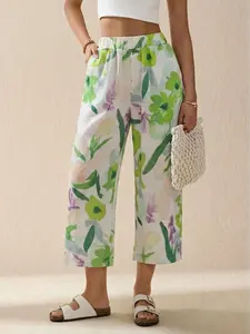 Women's Summer Lightweight Casual Capri Pants, Loose Fit Floral Print, Breathable Fabric, Elastic Waist with Pockets, Beach & Daily Wear