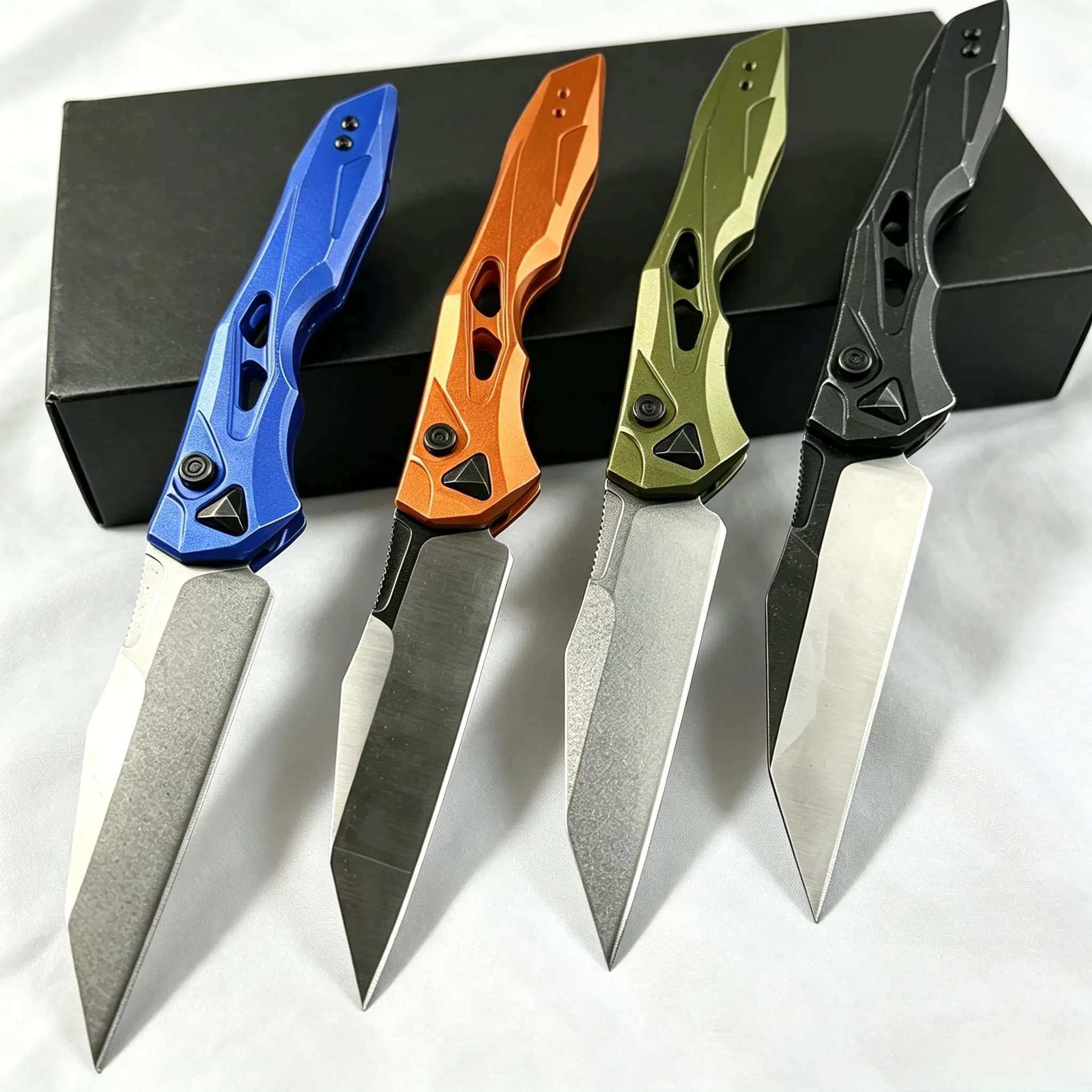 The 7650 Outdoor Portable Folding Knife features a high-quality aluminum handle and a stainless steel blade. Ideal for outdoor activities and camping, it makes an excellent gift choice for men and EDC enthusiasts.