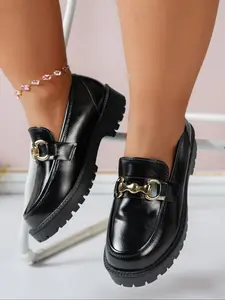 Women's Wide Fit Slip-On Loafers Flats, Flatform Round Toe, Metal Chain Decor, Anti-Slip Thick Sole, Casual Japanese Style Shoes for Wide Feet