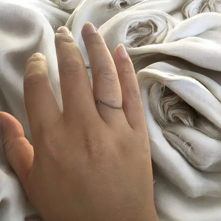 "Aviluxxe Petite Bloom" Ring Delicate Sparkle. Everlasting Grace.