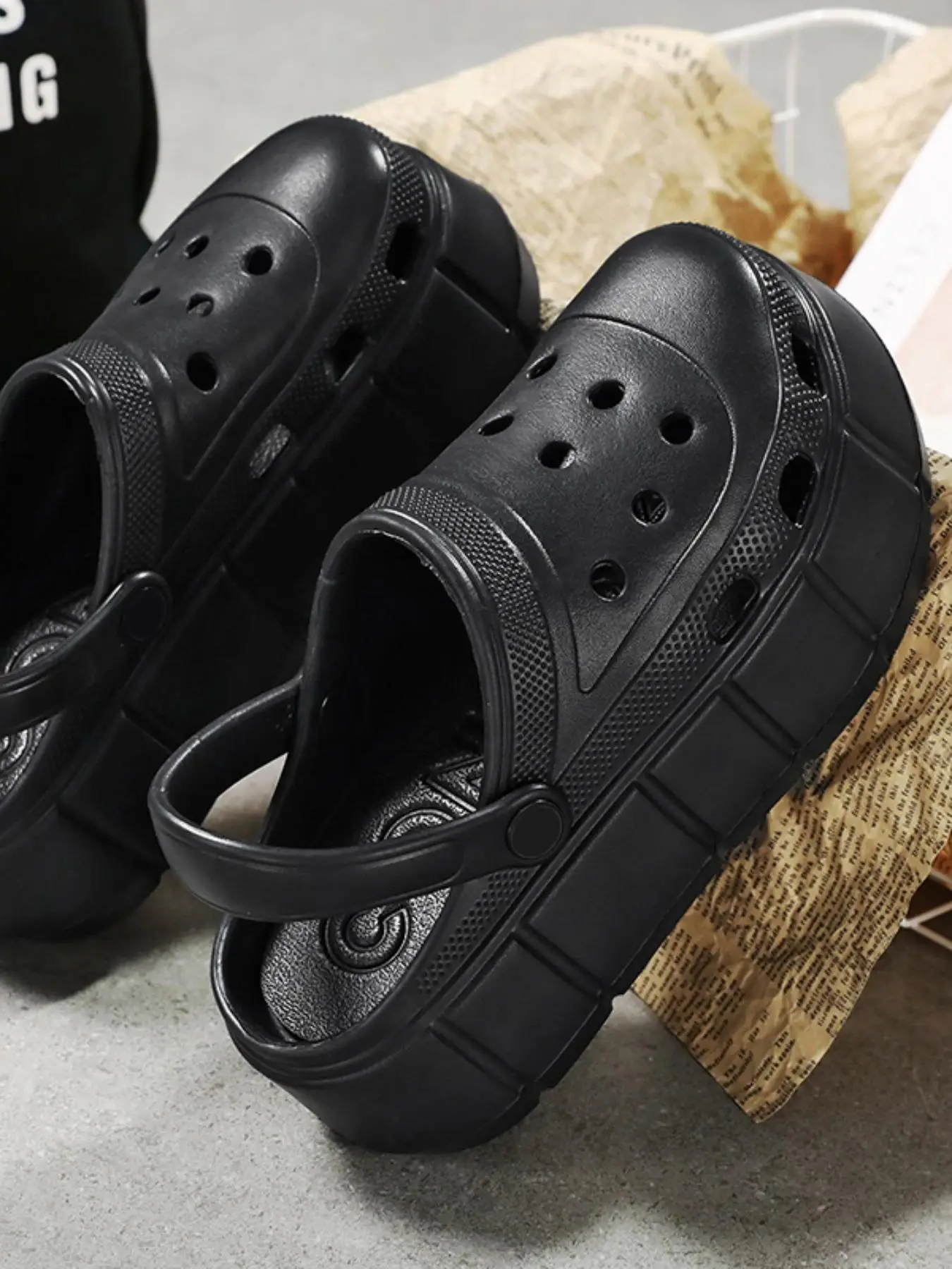 Women's Casual Comfort Minimalist Platform Clogs, Summer 2024 Trendy Non-slip Soft Slip on Clogs, Chic All-match Clogs Shoes for Summer Beach & Daily