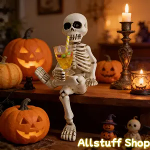 Halloween skull flowerpot plant decoration, fun skull statue flowerpot embrace, creepy Halloween statue skeleton suitable for cemetery decoration, haunted house props indoor/outdoor decoration