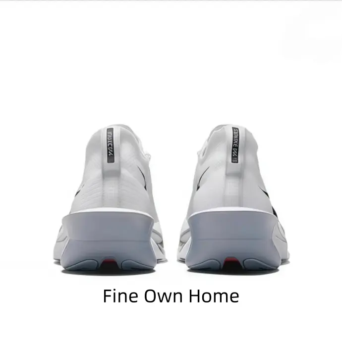 Race-Day Performance Kicks – Aggressive Geometry & Propulsive Sole for Fast Pace
