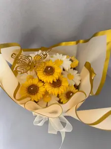 Sunflower and Daisy Bouquet Candle, Luxury Gift, Valentine's Day Gift, Mother's Day Gift, Home Decor, Handmade Candles, Soywax Candles