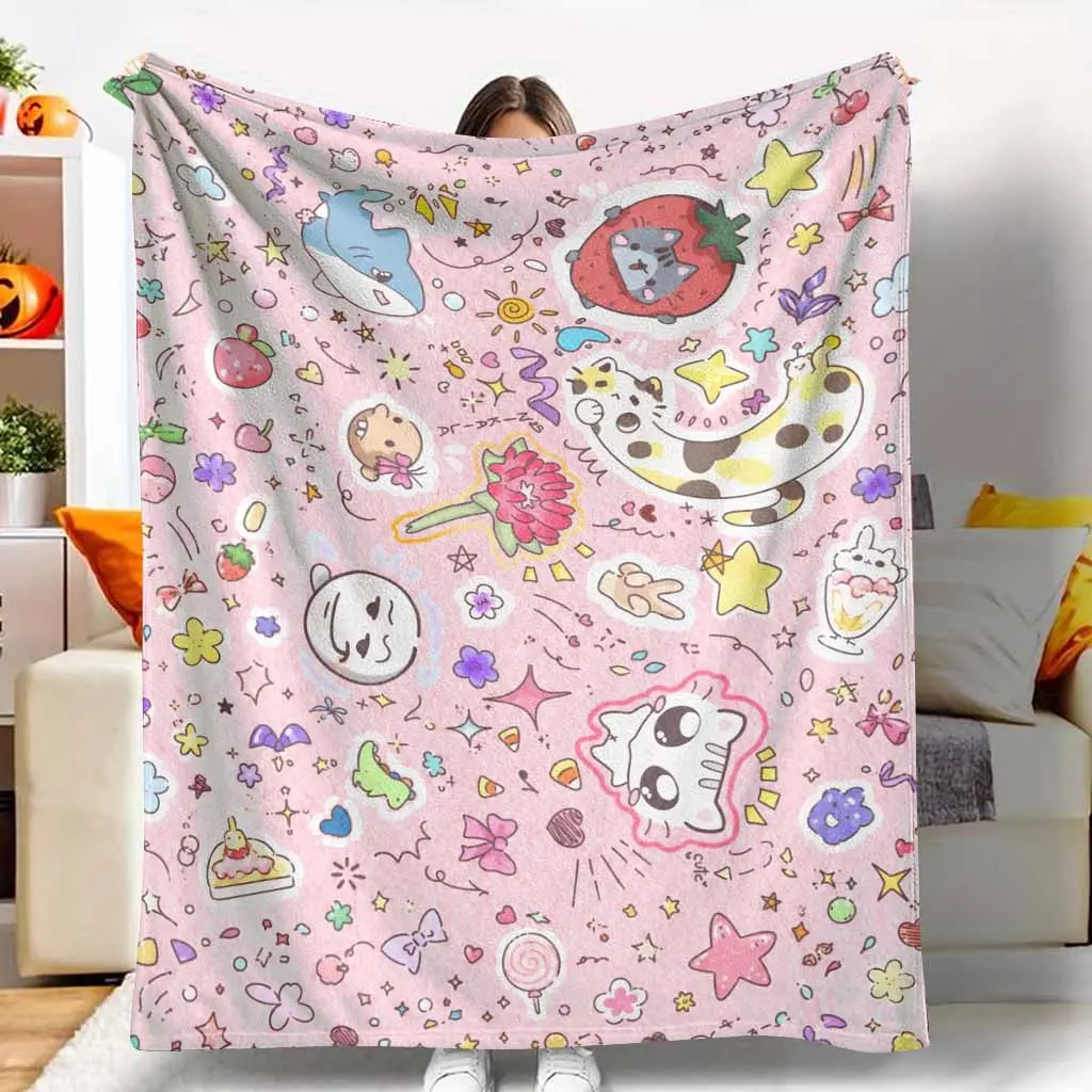 Cute Cartoon Animal Strawberry and Flower Pattern Flannel Blanket Soft Warm Lightweight Cozy Decorative Throw Blanket for Bedroom Living Room Sofa Office Gift Picnic Travel Use