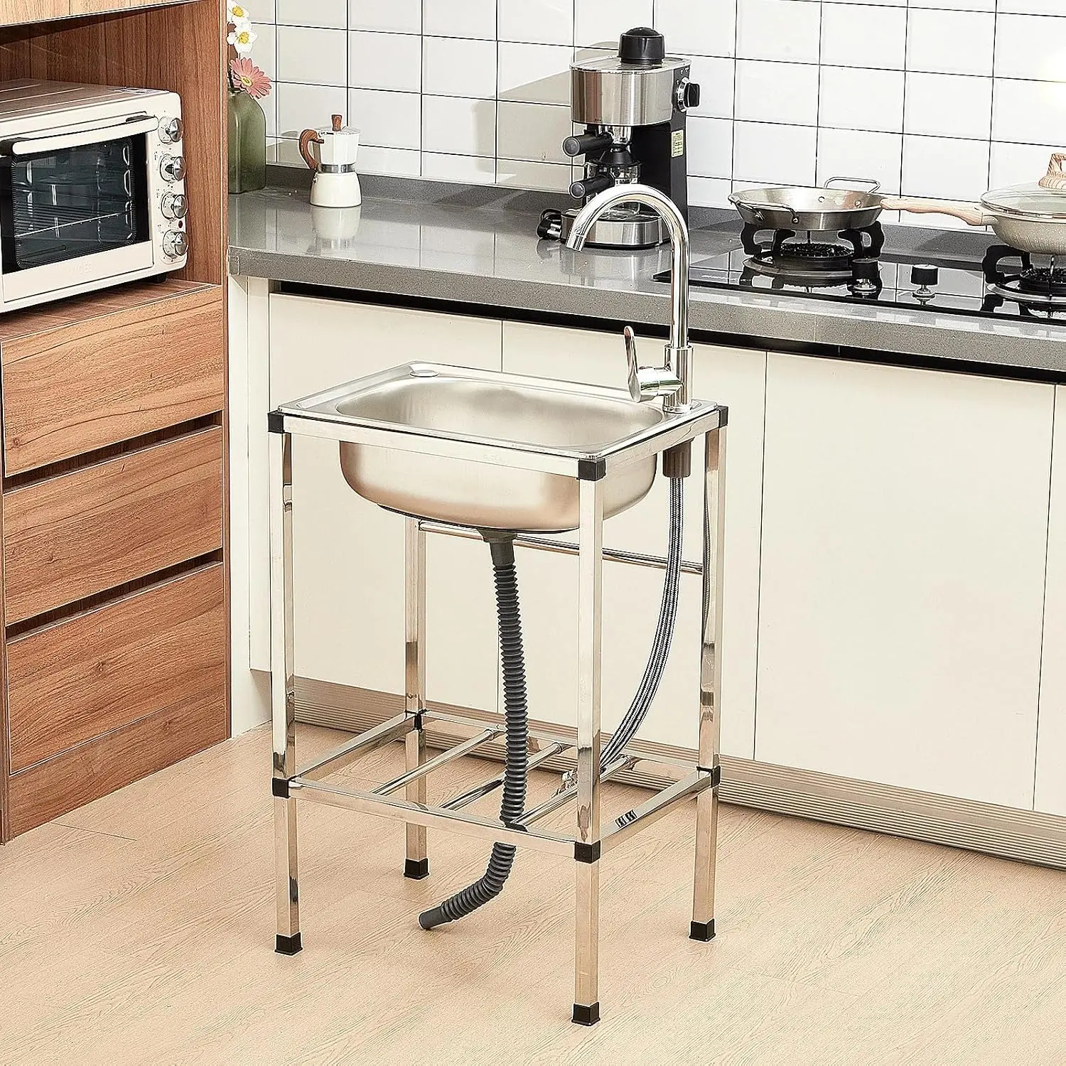 Stainless steel kitchen sink – small apartment?No problem!Floor-standing single basin, commercial-grade, big capacity, perfect for tiny spaces!