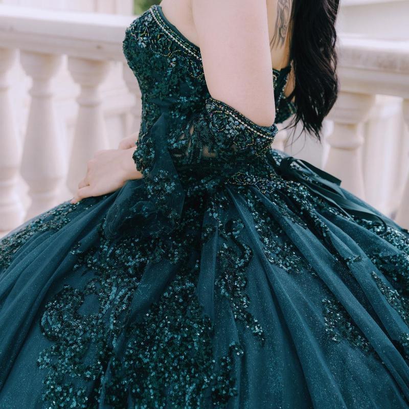 NO.25 Quinceanera Dress Green Red Champagne Removable Bell Sleeves Ball Gown Dress