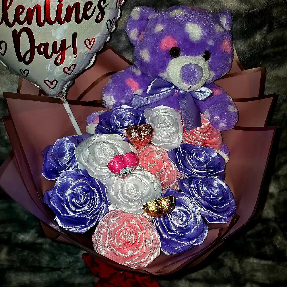 Ribbon Forever Roses