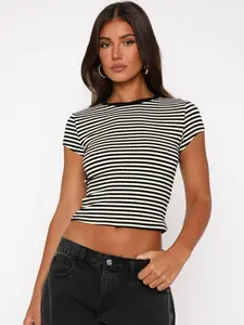 Women's Striped Print Crew Neck Crop Tee, Casual Slim-fitting Short Sleeve T-shirt, Ladies Summer Clothes for Daily Wear, Round Neck Top