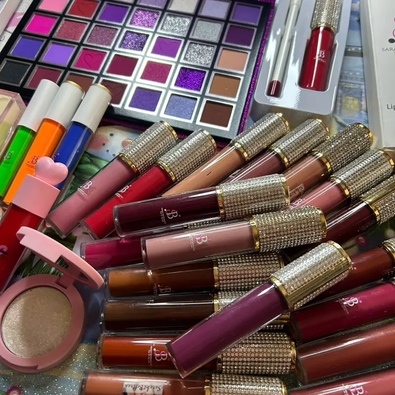 Choose Yourself Chose Live Or Makeup Bundle 10 Pieces Set Face Makeup Sets with Cosmetic Products US Edition Bronzer Eyebrow Gel Contour Eyeshadow Eyeliner Eyelash Glitter Gloss Foundation Flawless Powder Mascara Lipstick Setting Powder Marca externa only