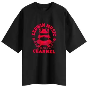 Round Neck Black T-Shirt with Red Edwin Music Channel Logo and Cat Design for Casual Wear Top Womenswear