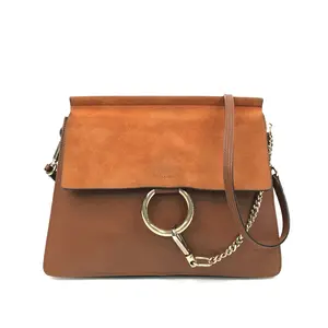 Pre-owned Chloé Leather Shoulder Bags 12.60'' R2239 Shoulder Bag C1369328549 0610 T2 Ella