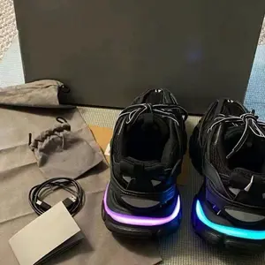 LED Shining Couples Sneakers men's and women's Casual Breathable shoes track Chunky trainers