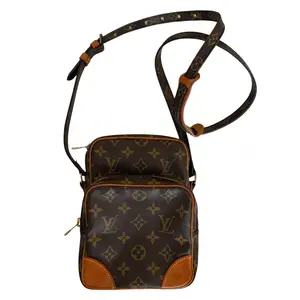 Pre-owned Louis Vuitton Amazon Crossbody Bags monogram crossbody bag unisex authentic with COA