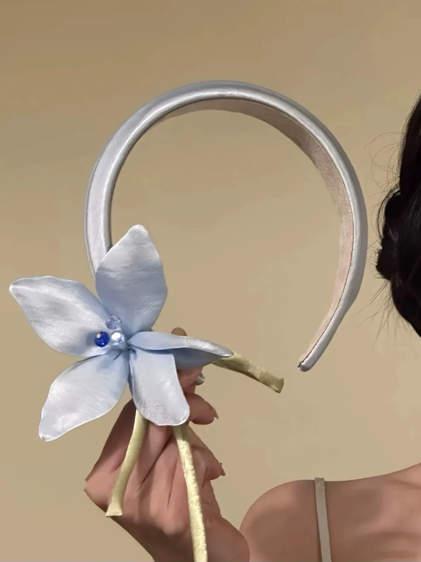 Sweet Floral Hairband for Spring Summer, Elastic Fashion Headbands, Lily Flower Headband, Unique Elegant Hairstyle Accessory for Women, Cute Atmosphere Hair Clip