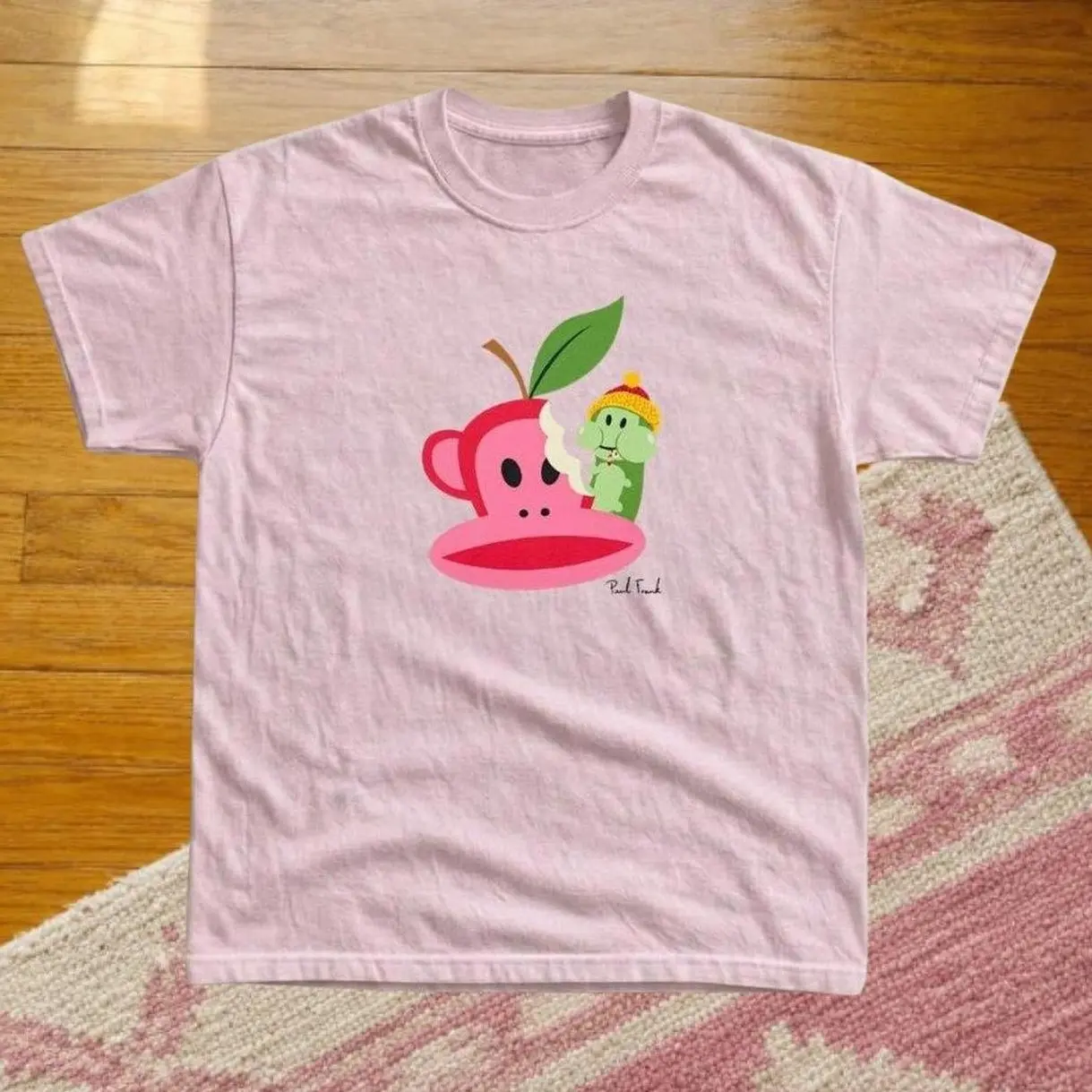 Light pink T-shirt with apple worm Paul Frank