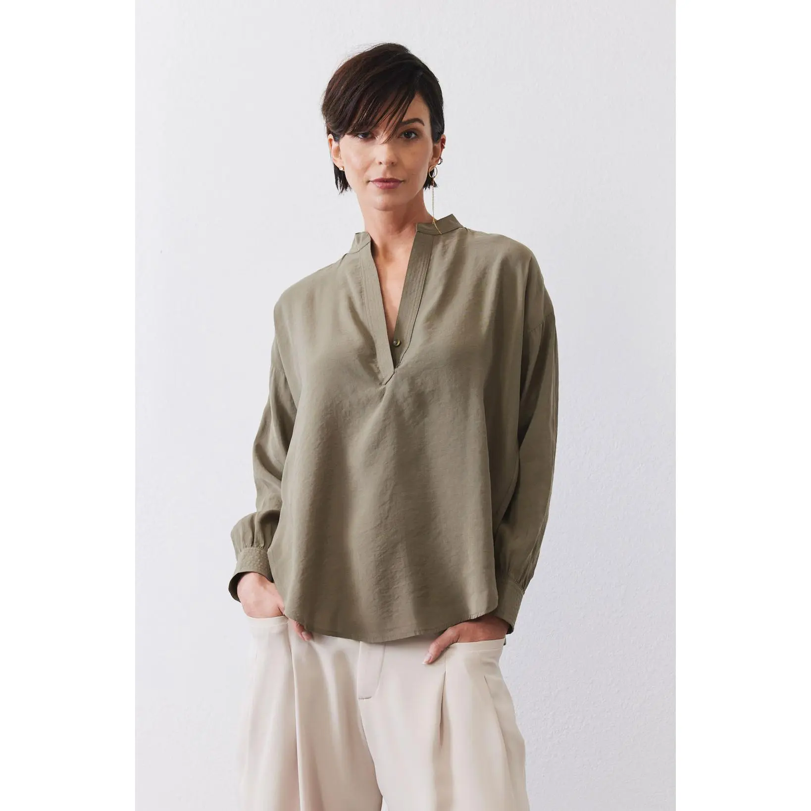 Not Too Loose Light Poplin Blouse