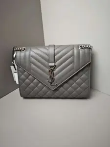 Pre-owned Yves Saint Laurent AS Shown Shoulder Bags sh 2340 Saint Laurent Matelasse Envelope Chain Bag 26.05.28
