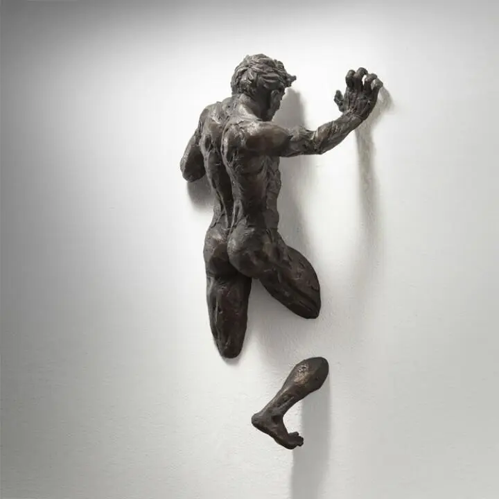 3D Through Wall Climbing Man Resin Sculpture, Abstract Human Body Wall Art Statue, Modern Minimalist Creative Wall Decor, Trendy Halloween Novelty Ornament