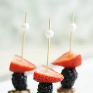 100-Pack Bamboo Skewers 5", Natural Pearl Decorative Top Stir Sticks - Eco Friendly Cocktail Picks