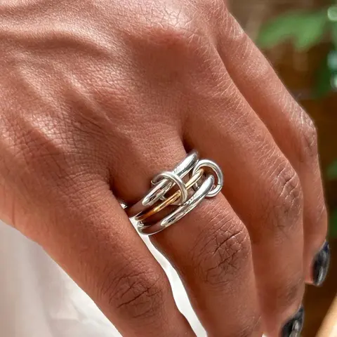 Minimalism Multi-Link Connected Ring, Interlocking Link Ring, Chunky Ring, Eternity Statement Ring, Interlocked Stackable Rings, Stackable Rings, Stackable Finger Rings, Stacking Rings, Solitaire Stackable Rings, Women Fashion Jewelry Gifts
