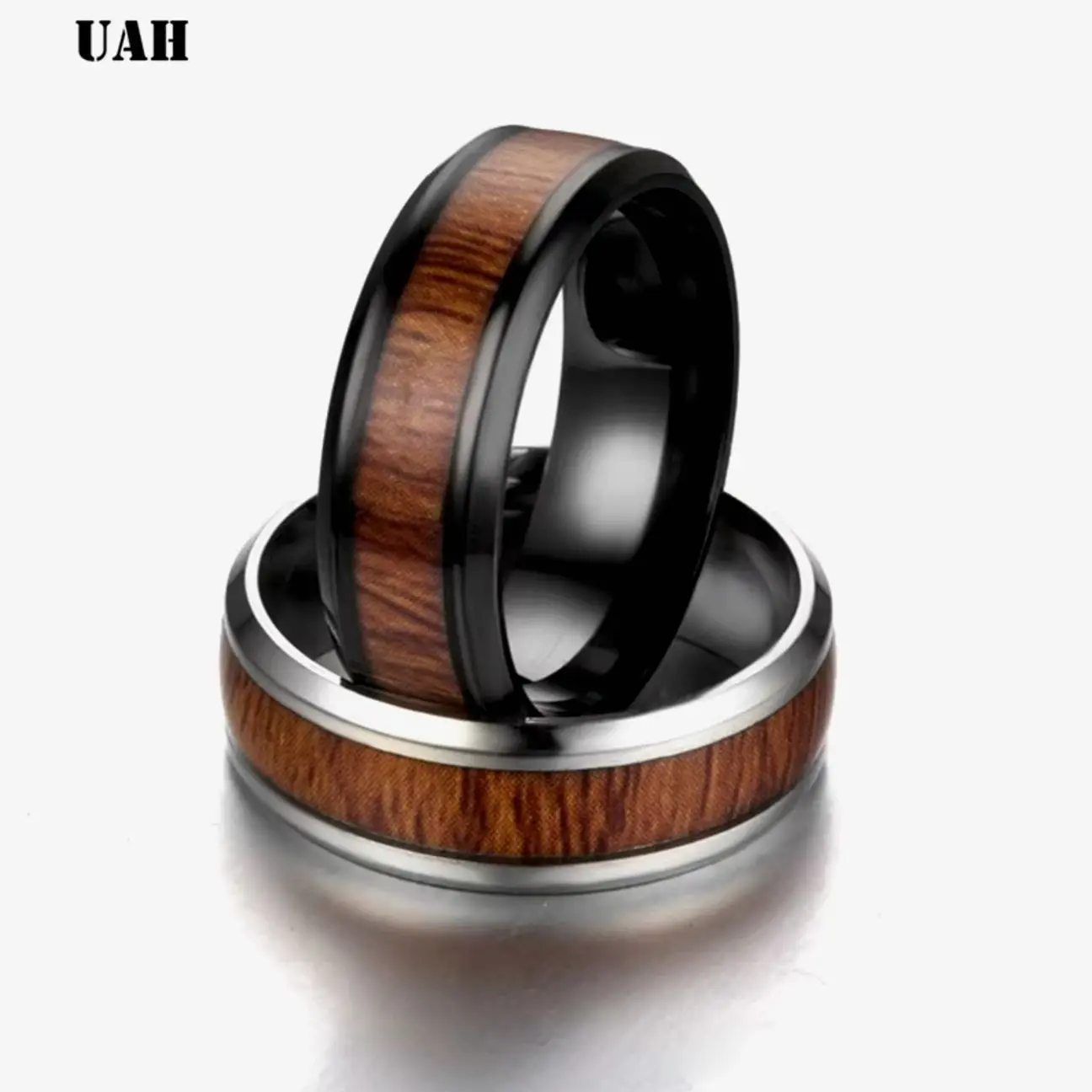 Tungsten Carbide Wedding Band, Wood Grain Inlay Ring, Durable Scratch-Resistant Jewelry for Men