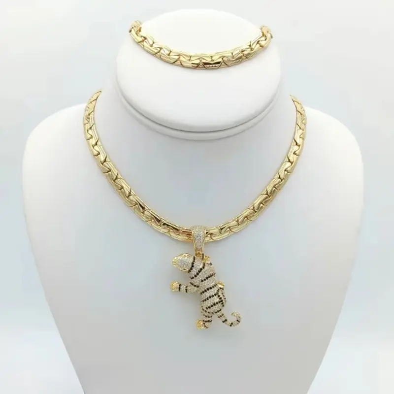 Rodriguezjewelry # 1130 neckkace (24 inches) # 2501 pendant # 2156  bracelet (7.5 inches )