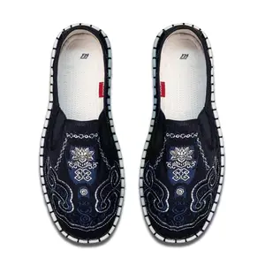 Old Beijing Cloth Shoes Man Embroidery Pure Handmade Thousand-Layer Bottom Anti-odor Sweat Absorbent Chinese Style Social Trend Soft Leather Embroidered Shoes Lotus Totem