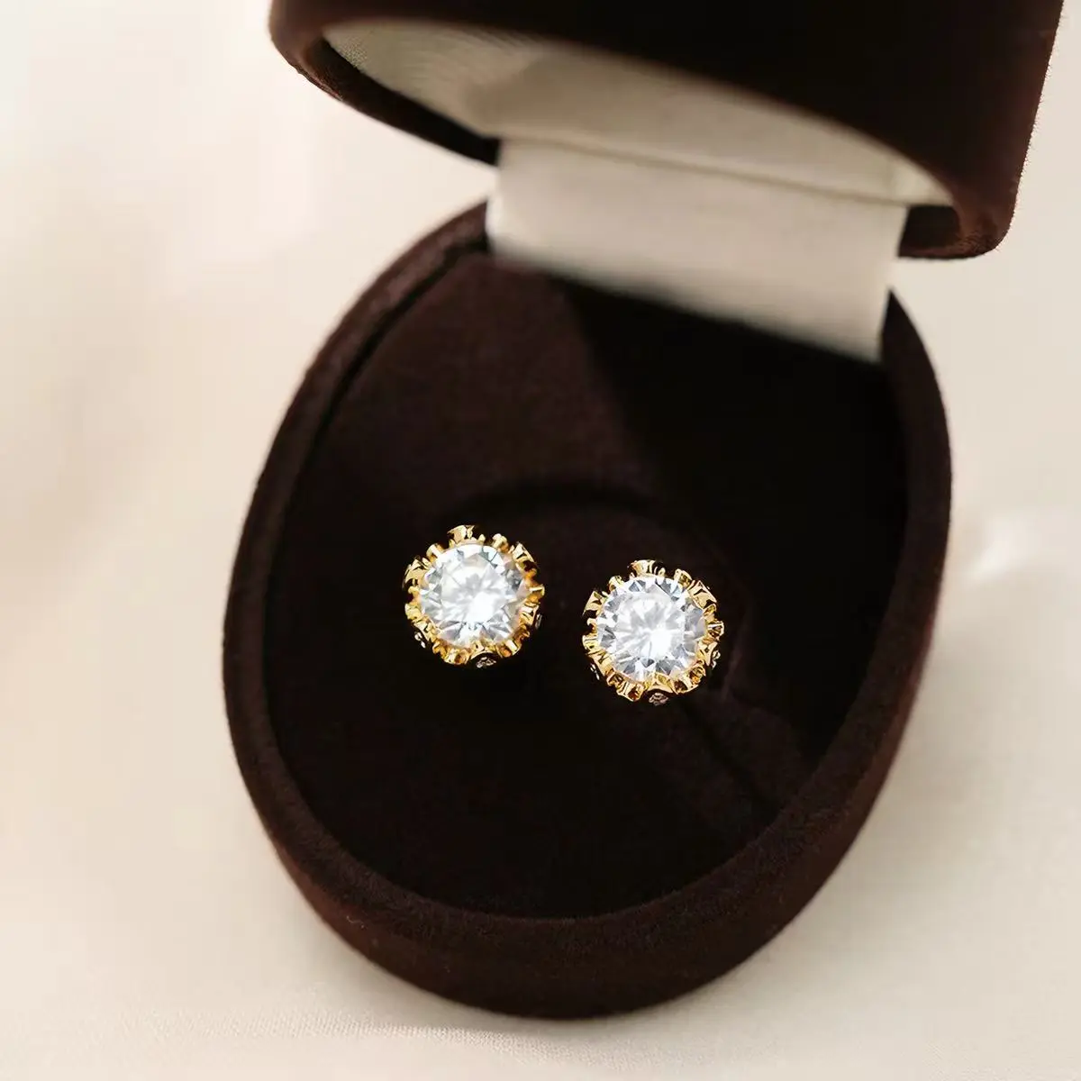E094 Shiny Iced Out Cubic Zirconia Earrings Anti Fade Plated Hip Hop Ear Jewelry For Him Her