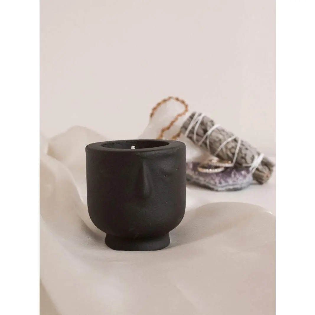 FACE VESSEL CANDLE IN BLACK CONCRETE