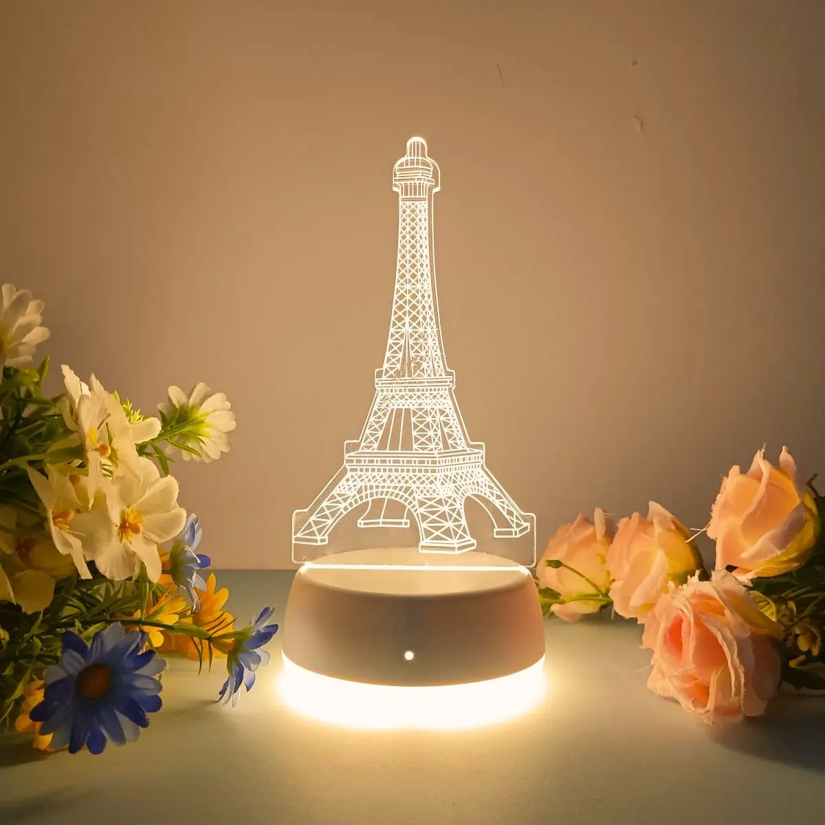 Creative Iconic Tower 3D Night Light, Decorative Light, USB Powered Switch Control, Ideal Gift for Bedroom Living Room Decor, Perfect Present, Table Night Light