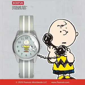 MINISO SNOOPY Friends Series Watch Surprise Blind Box - Functional Fashionable Timepiece for Snoopy Fans, Cartoon Children's Gifts, Watches Suitable for Teenagers and Students desk toy
