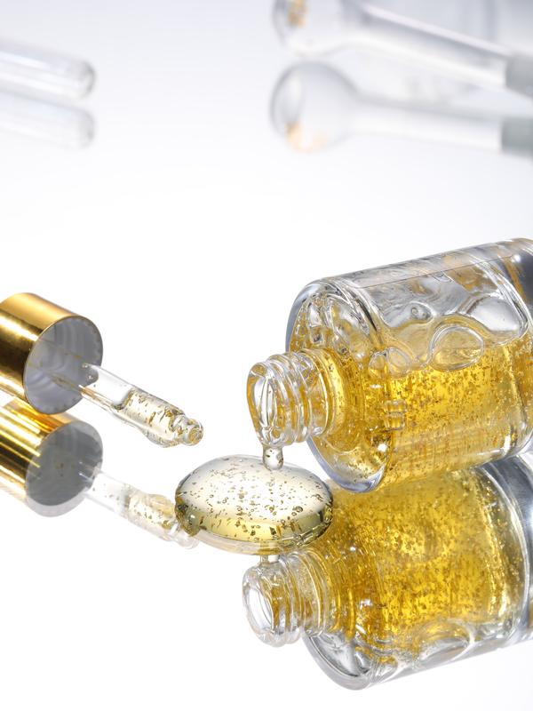 Yunova Luxury 24K Gold Serum: Ultimate Anti-Aging with Real Gold Flakes & Hyaluronic Acid | Hydrates, Reduces Wrinkles, Brightens