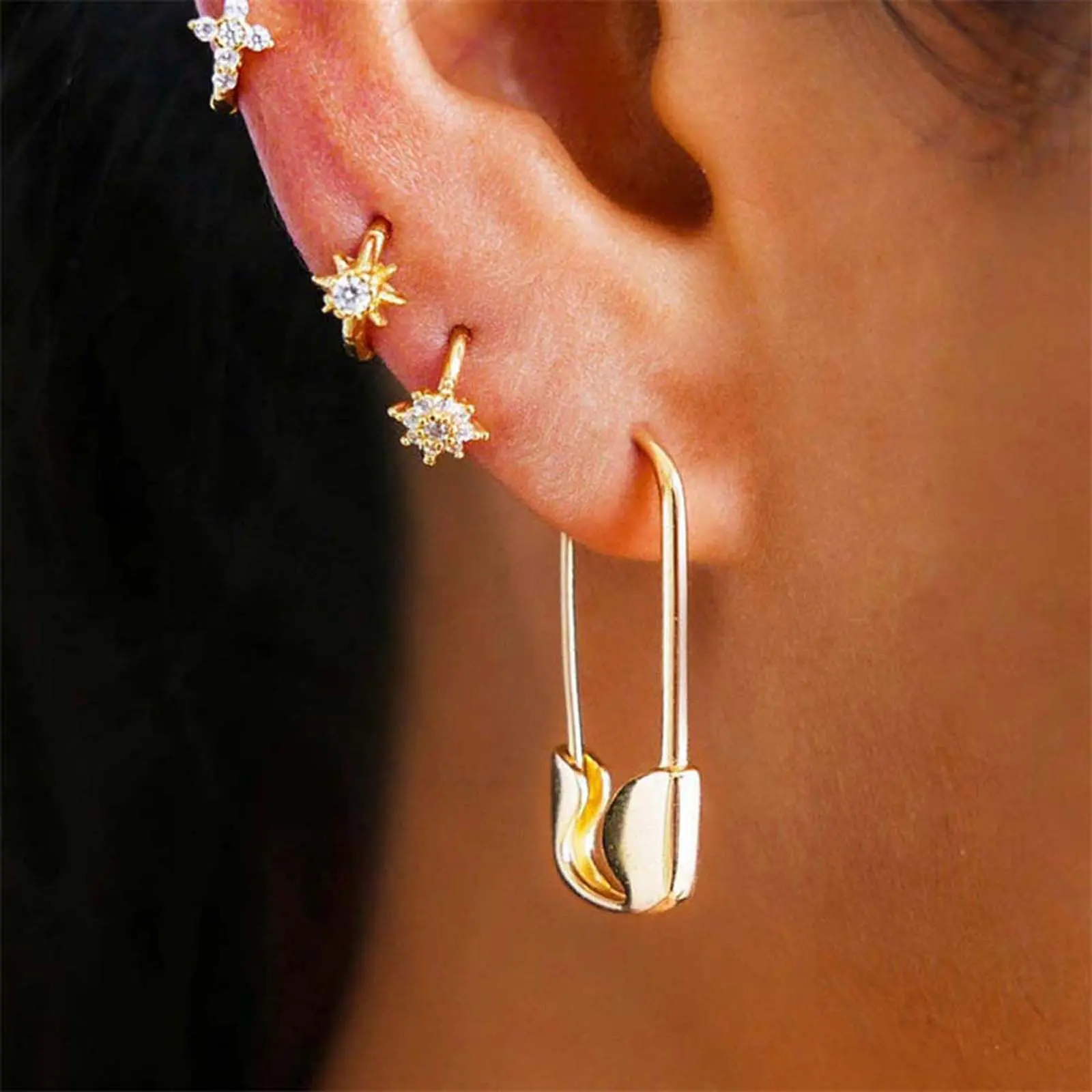 Minimalist Safety Pin Clip Earrings for Women with Artificial Gemstones, Modern Fashionable Jewelry for Casual Daily Wear, Casual Earring Clip, Fashionable Earrings