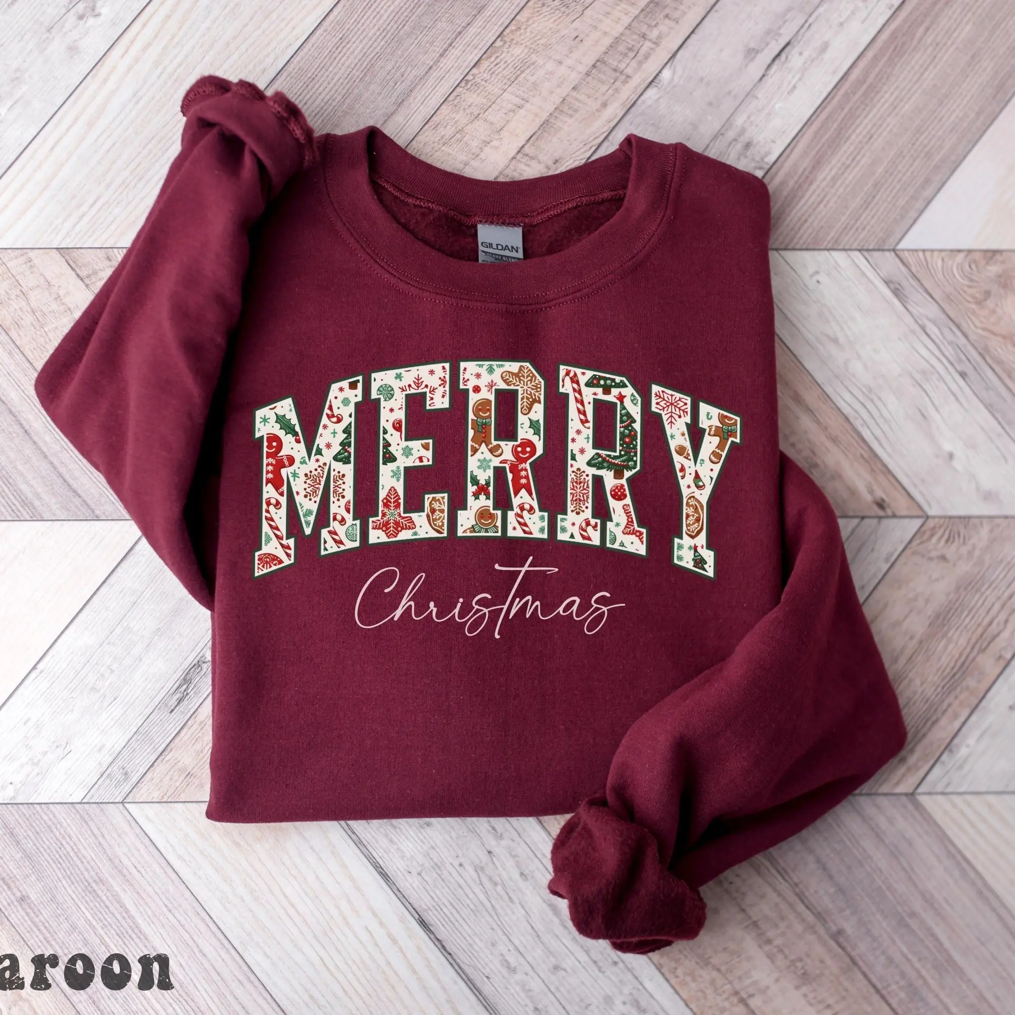 Retro Merry Christmas Sweatshirt, Matching Family Holiday Sweaters, Cute Xmas Crewneck, Cozy Winter Holiday Apparel, Vintage Christmas Gift for Women and Men, Festive Party Graphic Pullover, Classic Merry and Bright Shirt, Holiday Outfit