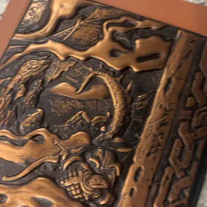 LYNX 3D Faux-Leather Customizable Game Master Screen (DM/GM) For RPGs like Dungeons & Dragons (D&D), Pathfinder etc.