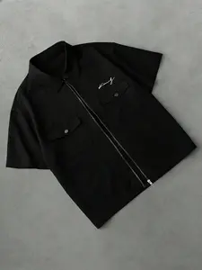 Minimalist black zipper short sleeved shirt, suitable for men, Menswear, practical button up for street wear, Streetwear, with chest pocket, suitable for urban OOTD casual loose work commuting top